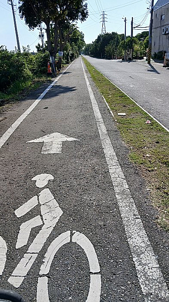軌道與自行車道