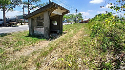 山寮站