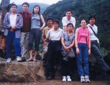 road.jpg (10993 bytes)