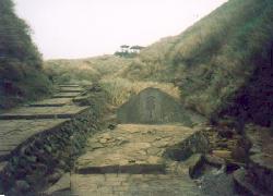 road.jpg (8499 bytes)